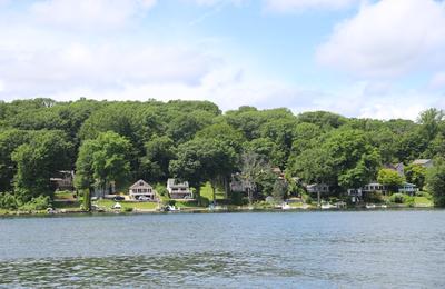 Cedar Terrace on candlewood lake